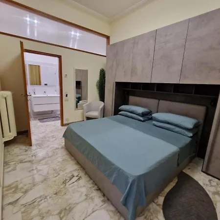 In Pieno Centro Storico Antico Quadrilatero