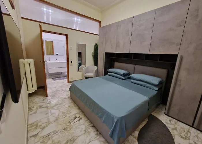 In Pieno Centro Storico Antico Quadrilatero